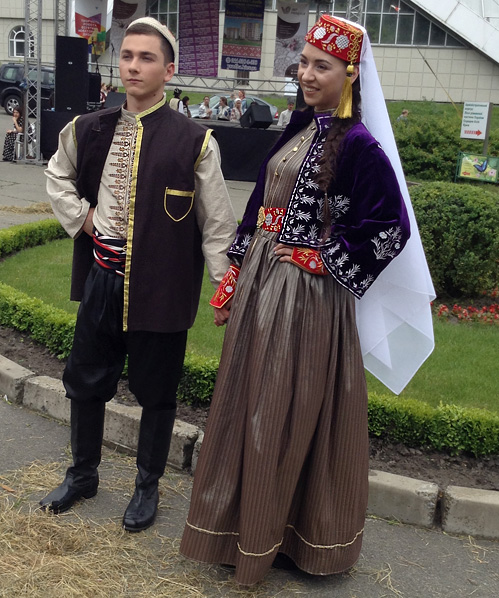 Crimean Tatar wedding attire