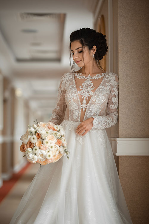 How to pick the right wedding dress if you’re in between sizes