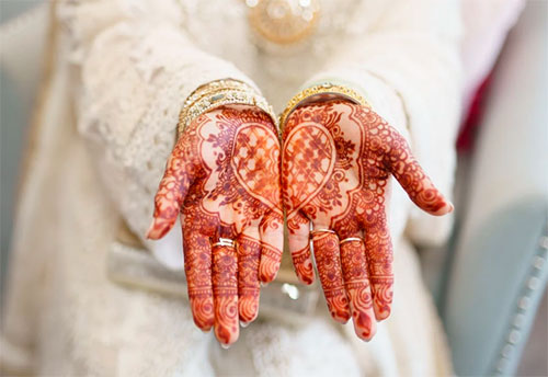 Most distinctive and cute Arab wedding traditions