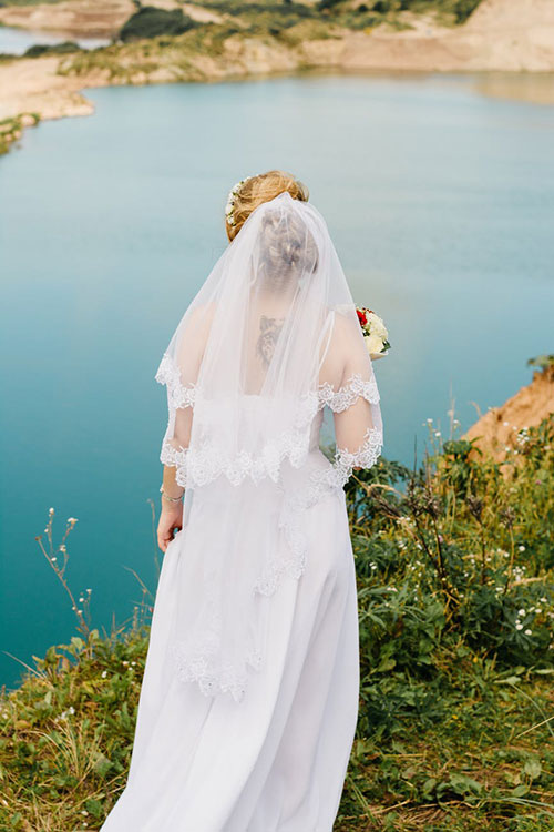 Elbow-length bridal veil – classic, elegant, and comfy