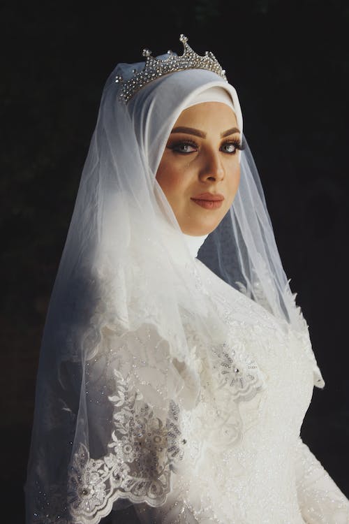 Muslim brides are gorgeous in their neat hijabs and bridal crowns