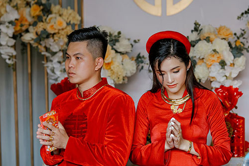 Vietnamese wedding attire