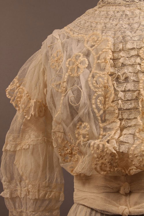 Swedish wedding attire from early 20th century