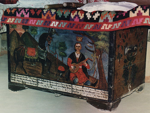 Samples of Ukrainian vintage dowry chests
